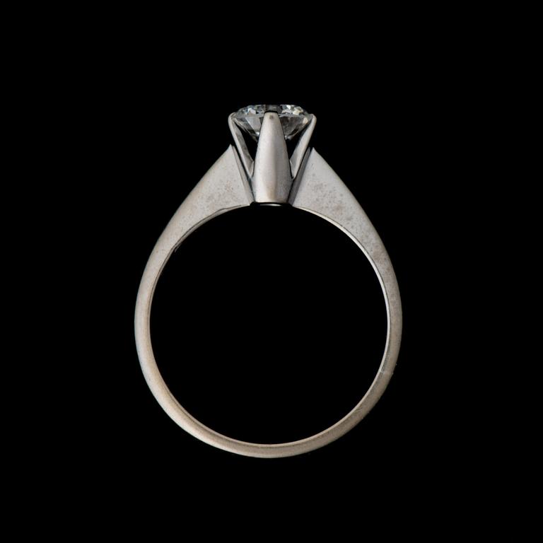 A RING, brilliant cut diamond, 18K white gold. A. Tillander, Helsinki Finland 1974.