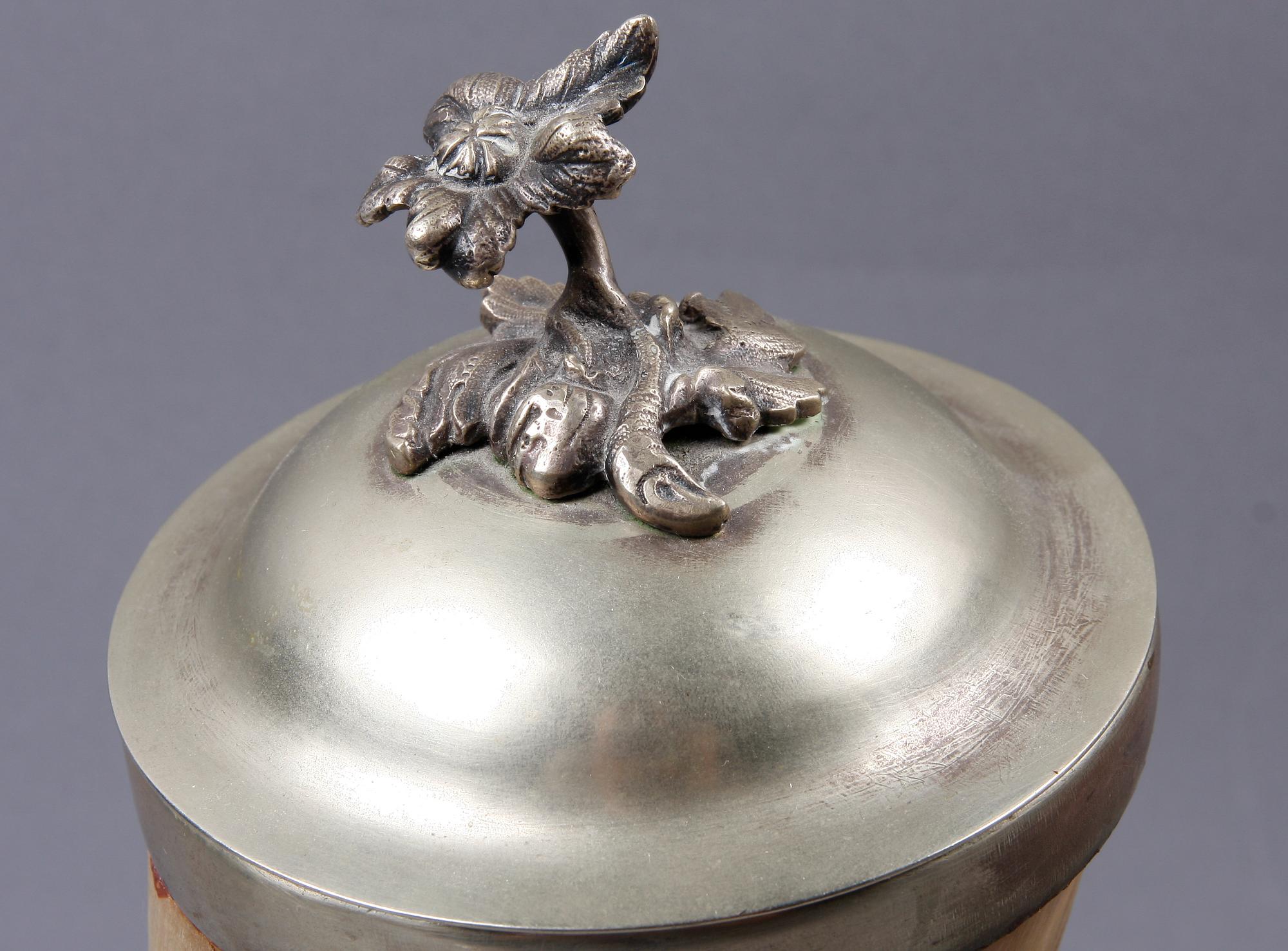 DRYCKESHORN, horn, nysilver, fornnordisk stil, Sverige, 1800-talets sista fjärdedel.