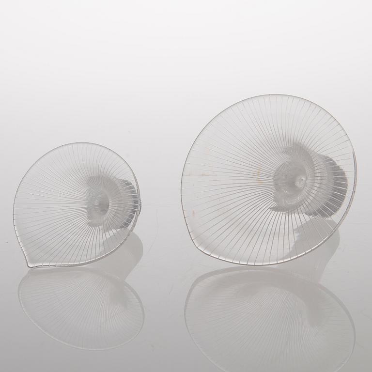 TAPIO WIRKKALA, VASER, 2 st, glas, "Kantarell", den ena signerad Tapio Wirkkala, Iittala,