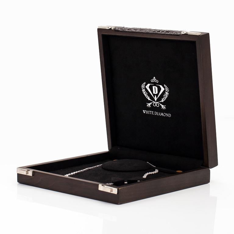An 18K white gold necklace set with  diamonds totalling approx. 17.62 ct according to engraving. Foreign hallmarks.
