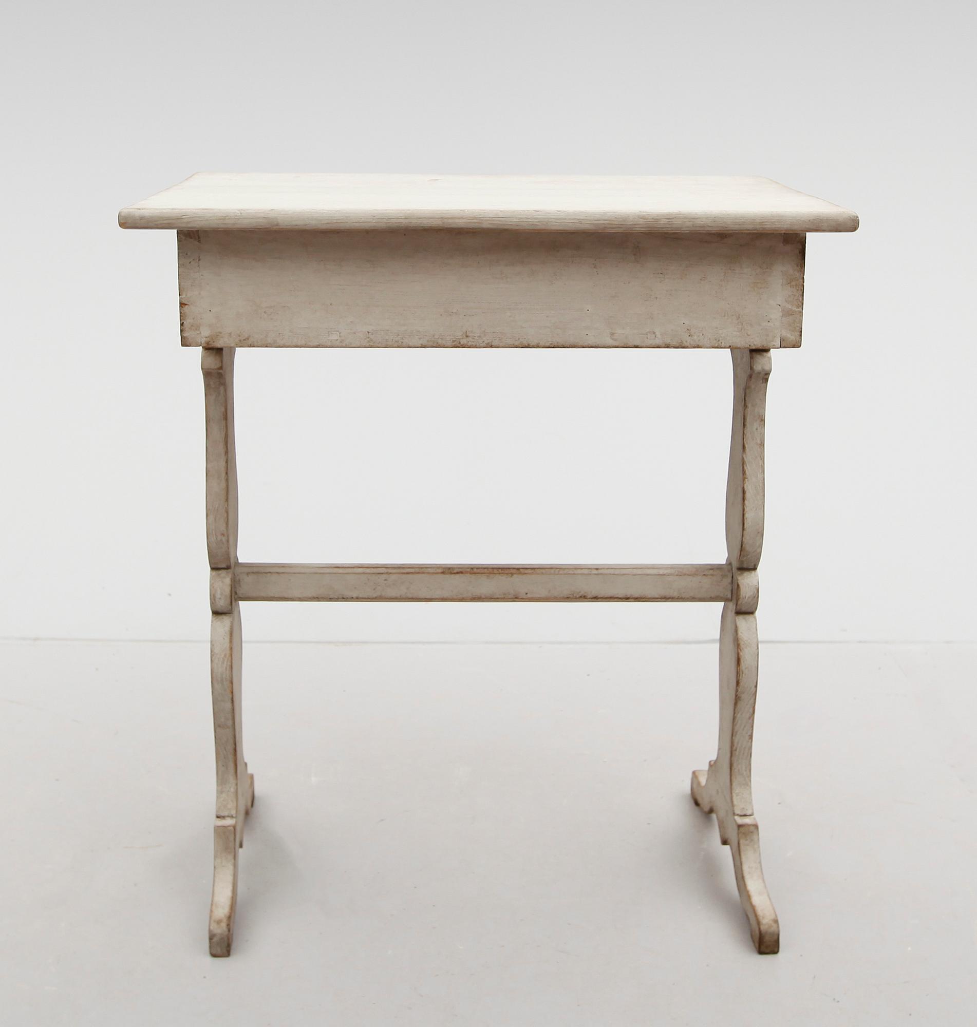 DAMARBETSBORD, 1800-talets första hälft.