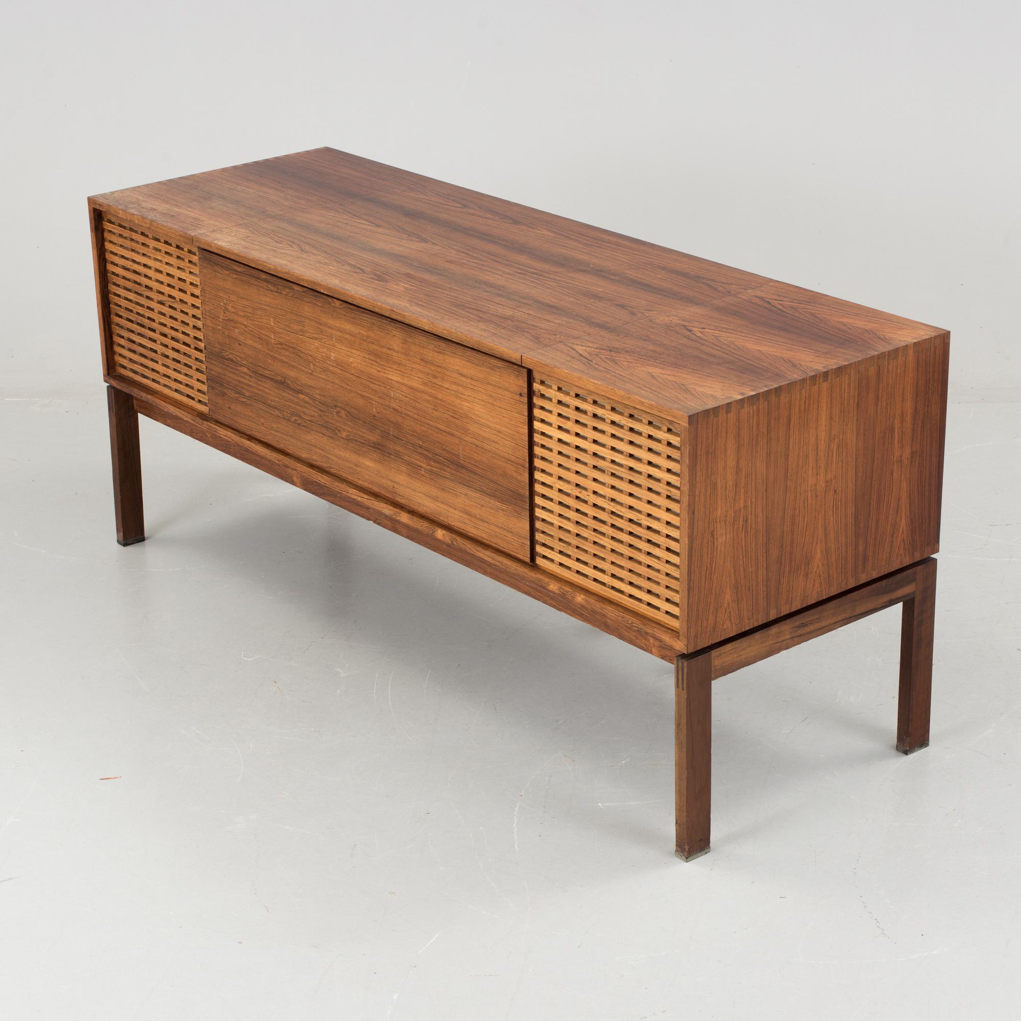 MUSIKMÖBEL, Beomaster 1200 RG Type 2226, Bang & Olufsen. 1965.