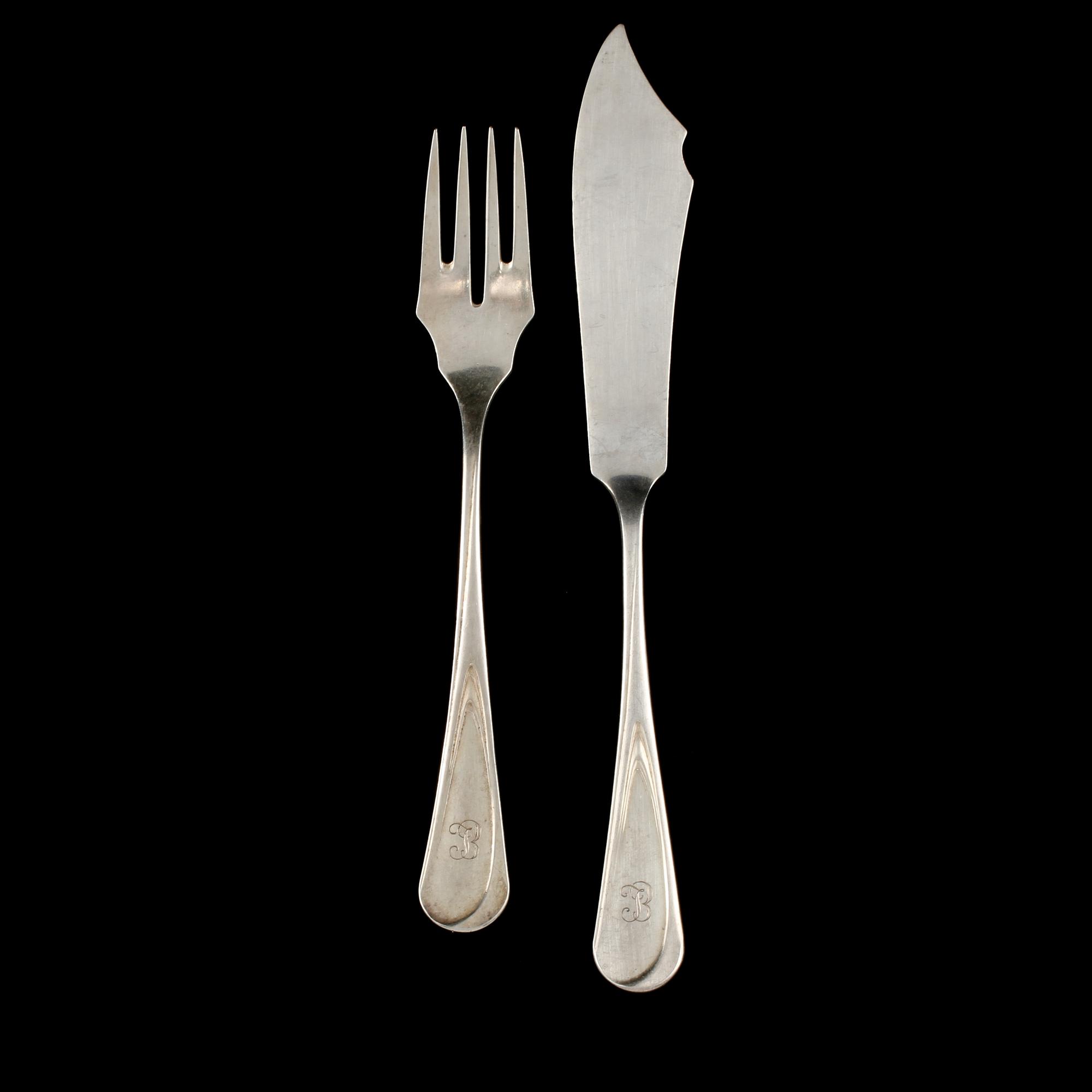 FISKBESTICK, 24 st, silver, Carl Fredrik Carlman, Stockholm, 1906/1907. Vikt 1130 g.