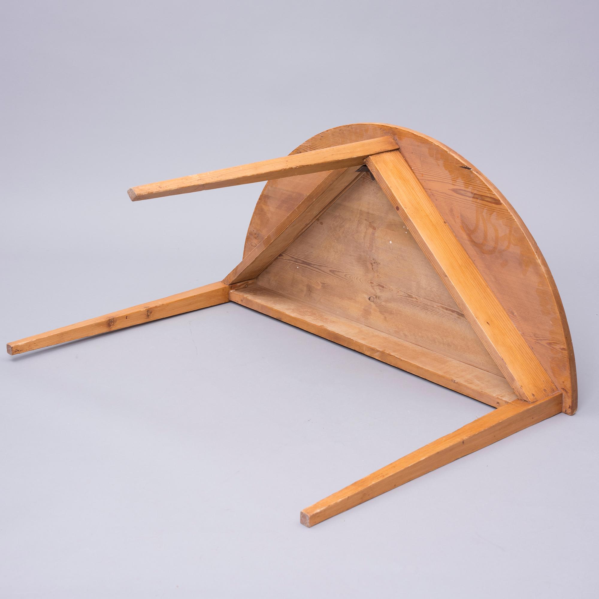VÄGGBORD / SIDEBOARD, 1800-talets slut.