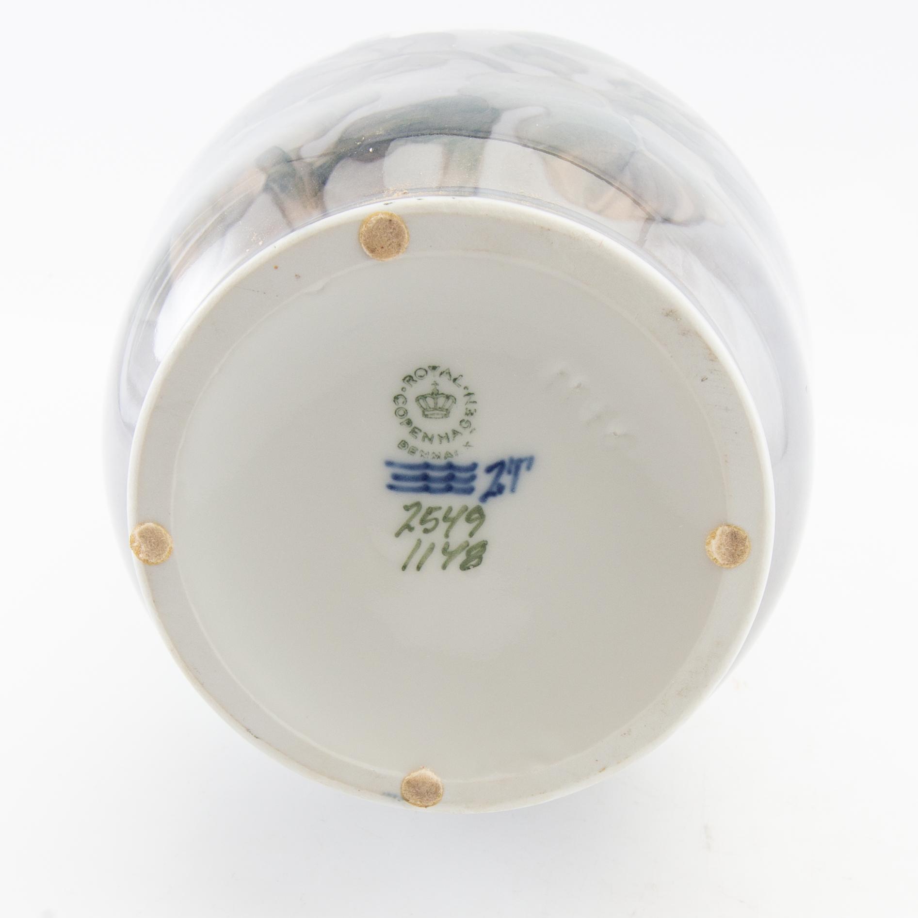 Vas Royal Copenhagen Danmark porslin 1900-talets mitt/andra hälft.