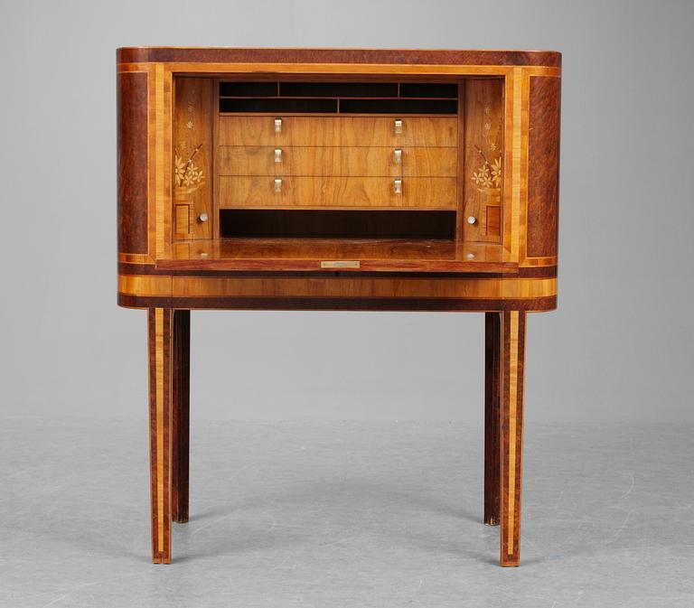 A David Rosén burr wood veneered secretary with inlays in different kind of woods, Georg Rymans Verkstäder circa 1933.