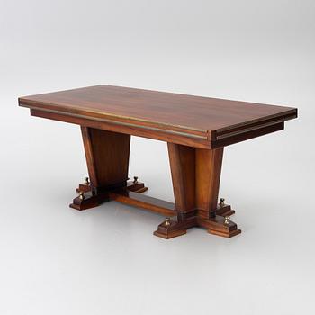 Dining table, 20th century.