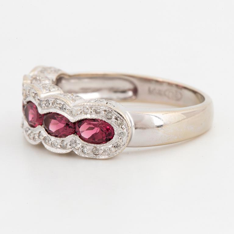 Tourmaline and brilliant cut diamond ring, 14K white gold.