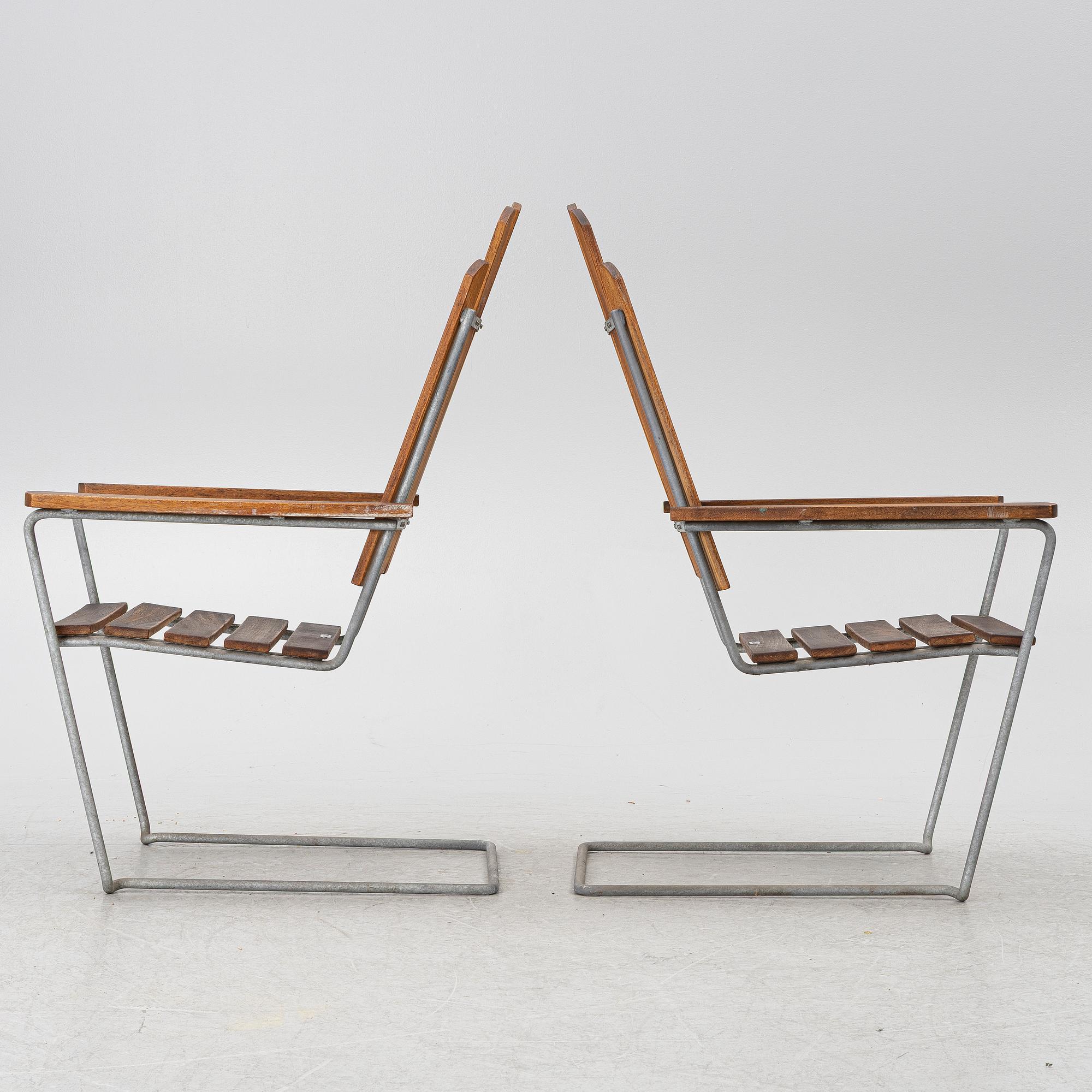 A pair od 'A3' sun loungers, Grythyttan.