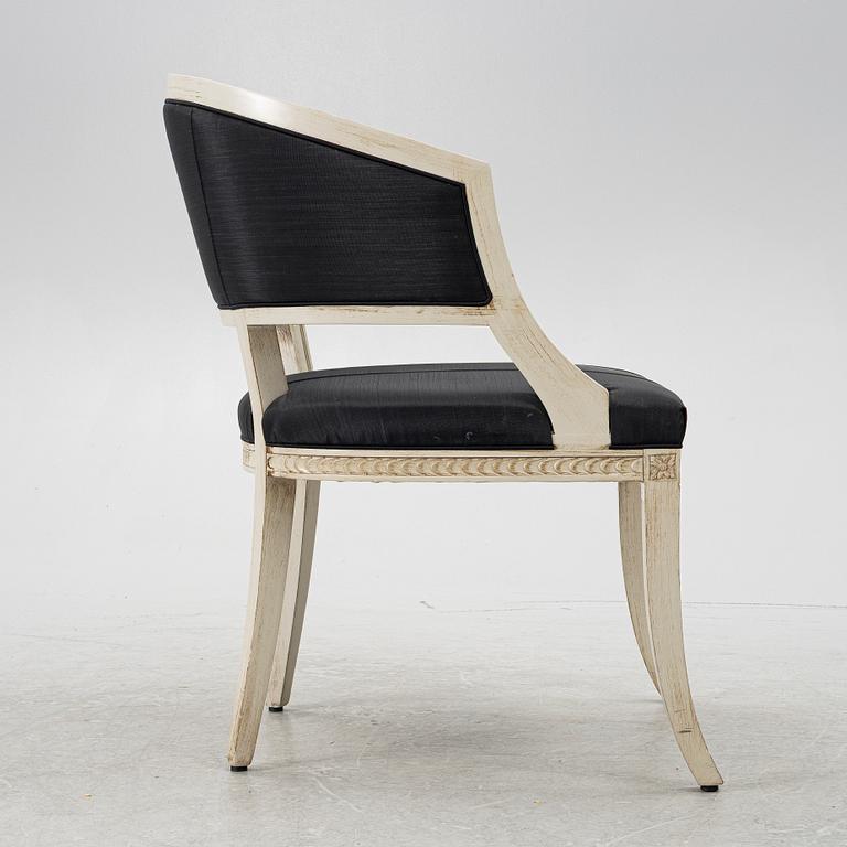 Karmstolar, ett par, sengustaviansk stil, 1900-talets andra hälft.