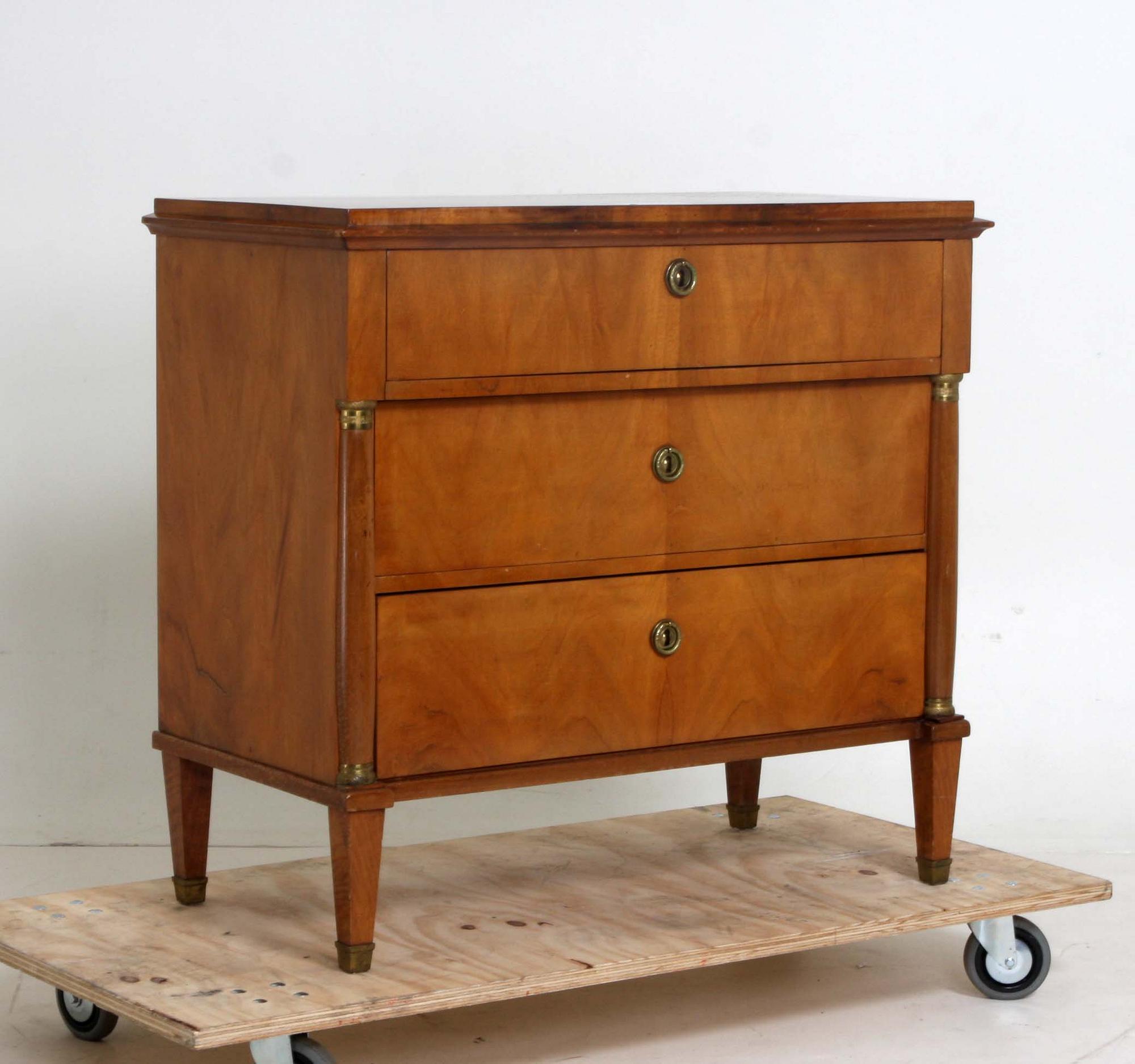 BYRÅ, sengustaviansk stil, 1800/1900-tal.