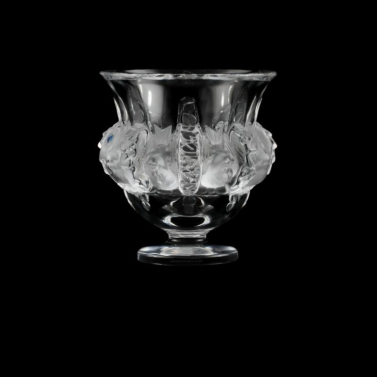 SKÅL PÅ FOT, glas, Lalique, Frankrike, 1900-talets andra hälft.
