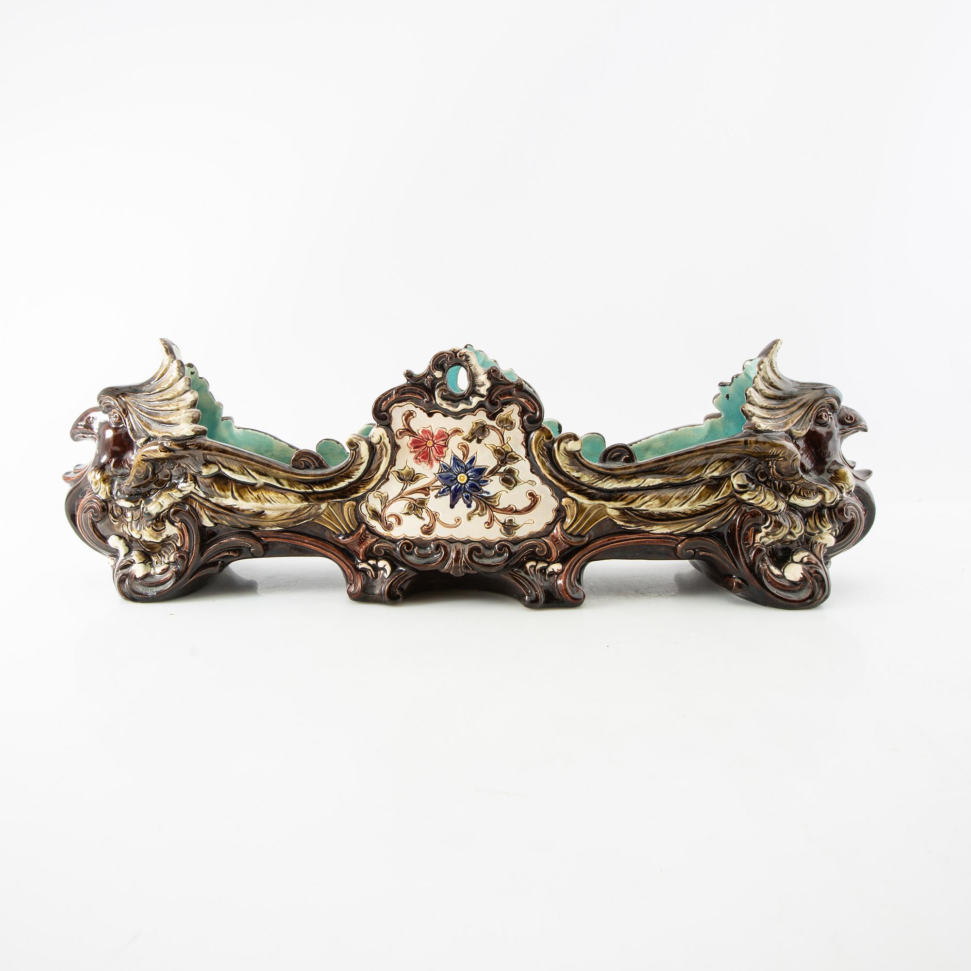 Jardinière Early 1900s majolica.