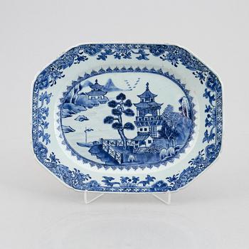 Stekfat, exportporslin, Kina, Qianlong (1736-95).