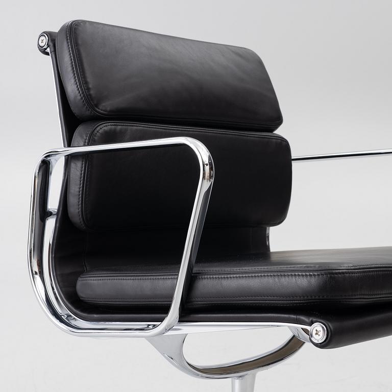 Charles & Ray Eames, Chair, “Soft Pad Alu Chair”, model EA208, Vitra.