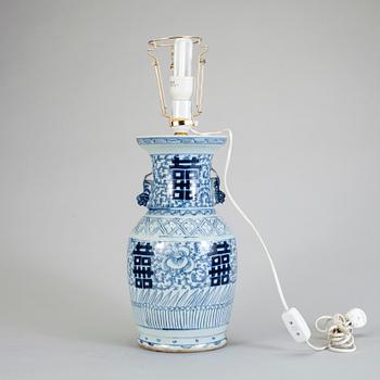 VAS, porslin, Kina, 1800-tal.