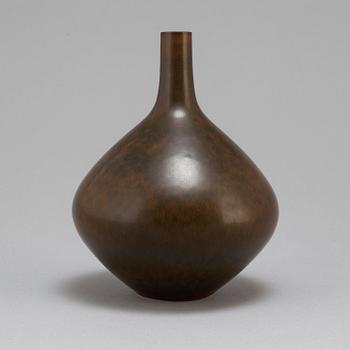 CARL-HARRY STÅLHANE, a unique stoneware vase, Rörstrand 1952.