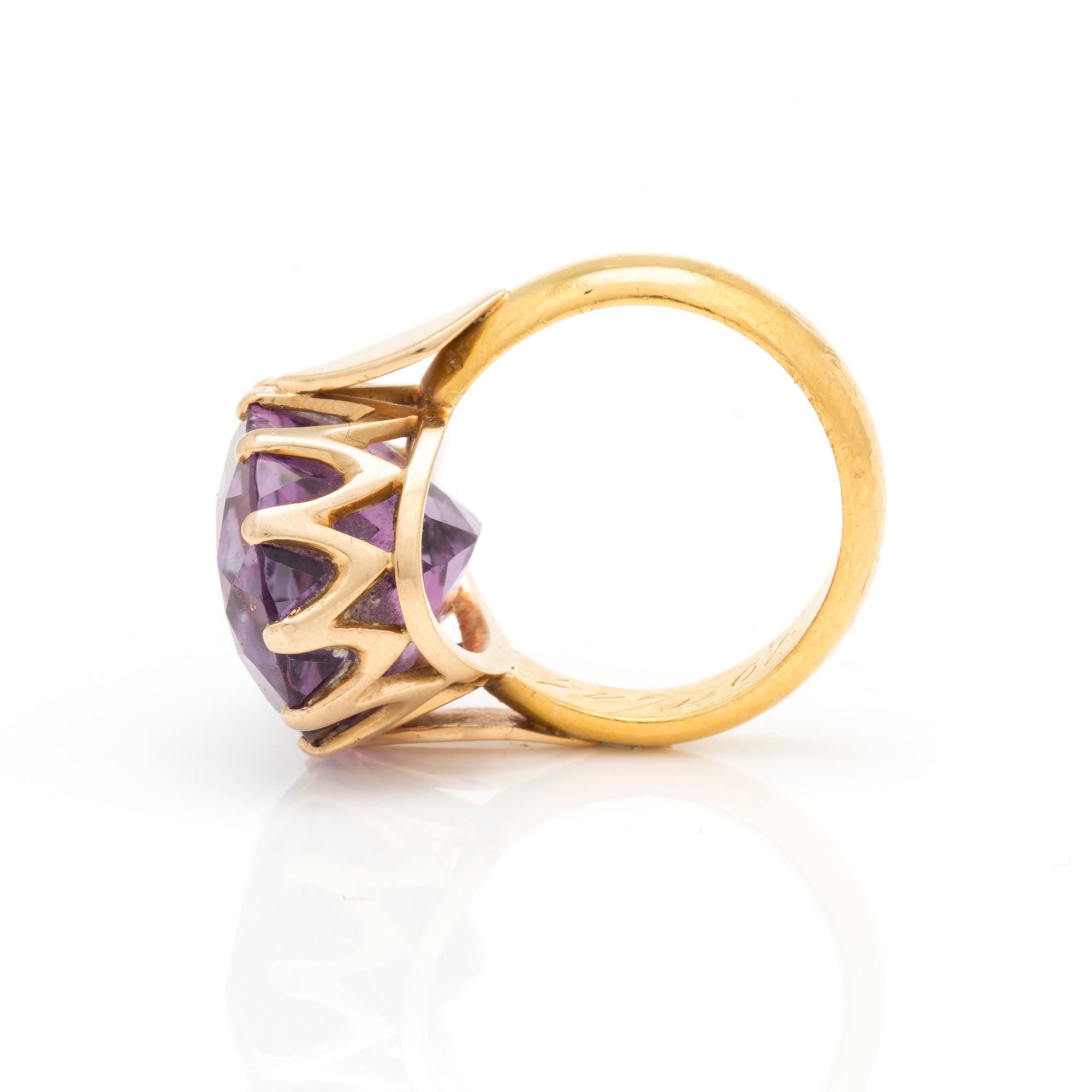 RING med fasettslipad ametist.