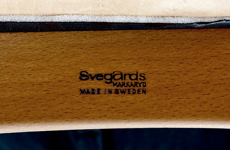 SKRIVBORD samt STOL, märkt Svegards Markaryd, 1950/60-tal.