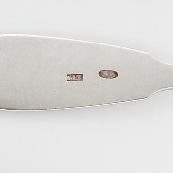 28 Russian silver cutlery pieces, mostly Moscow, Russia, 1908-26.
