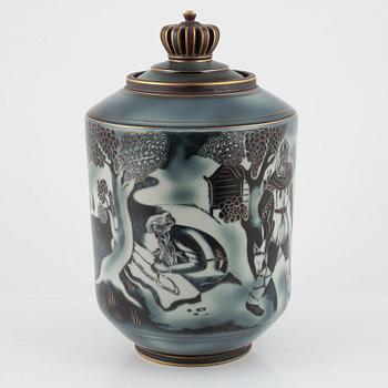 Gunnar Nylund, a 'Flambé' urn with cover, Rörstrand.