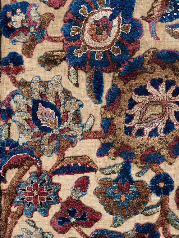 SEMI-ANTIQUE SILK KASHAN SOUF (in relief). 202 x 130 cm.