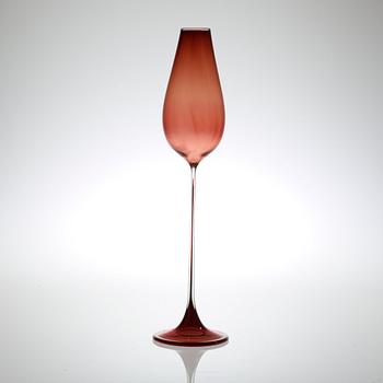 A Nils Landberg glass goblet, Orrefors.