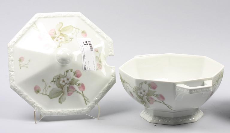 SOPPTERRIN samt 10 st TALLRIKAR,  porslin. Rosenthal "Maria".