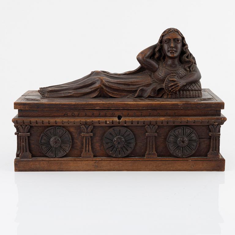 A box, around the year 1900.
