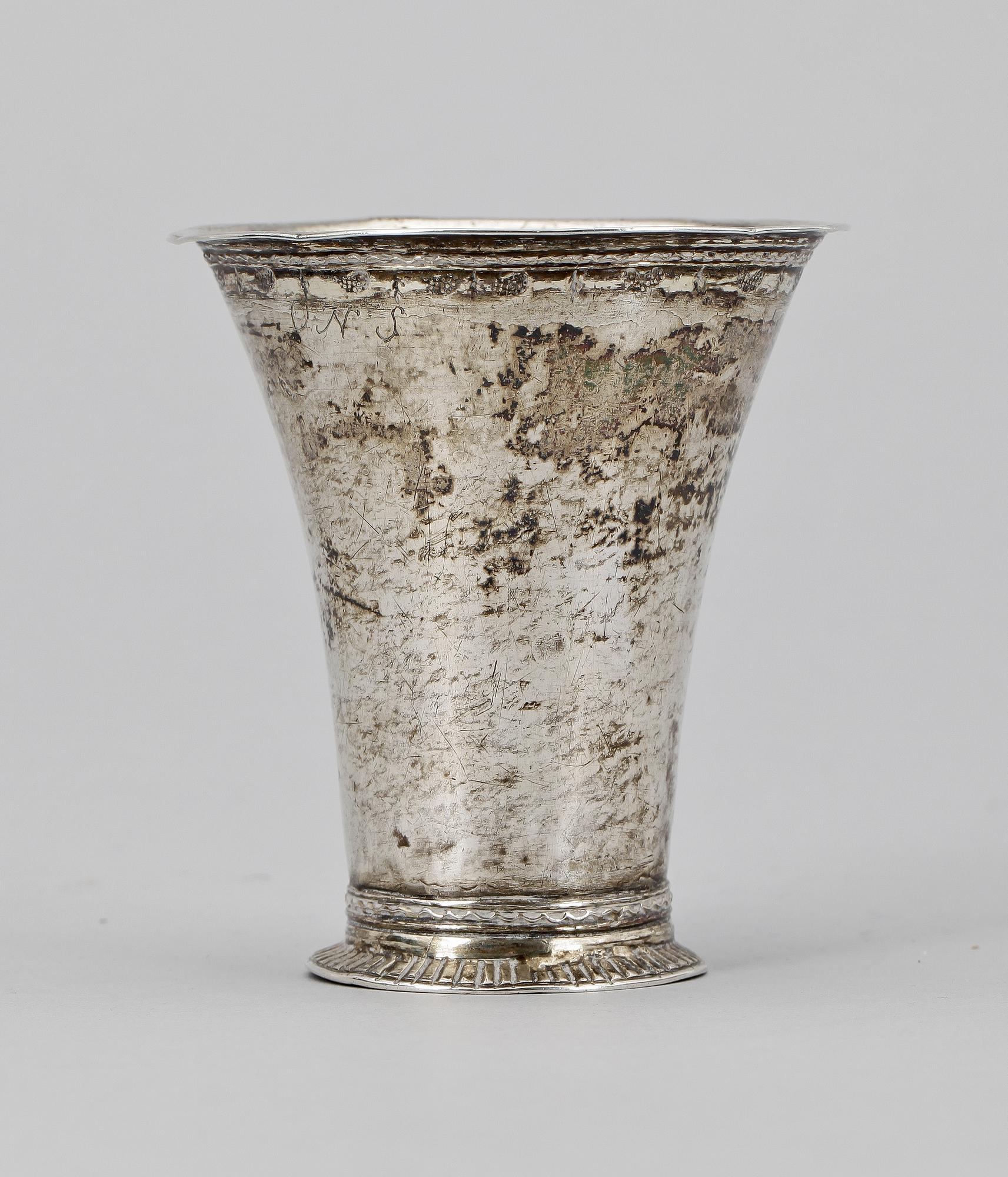 BÄGARE, silver, Johan Hedman, Södertälje 1762. Ca 63 g.