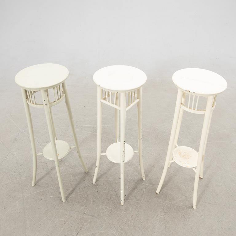 Piedestaler 3 st 1900-talets första hälft.