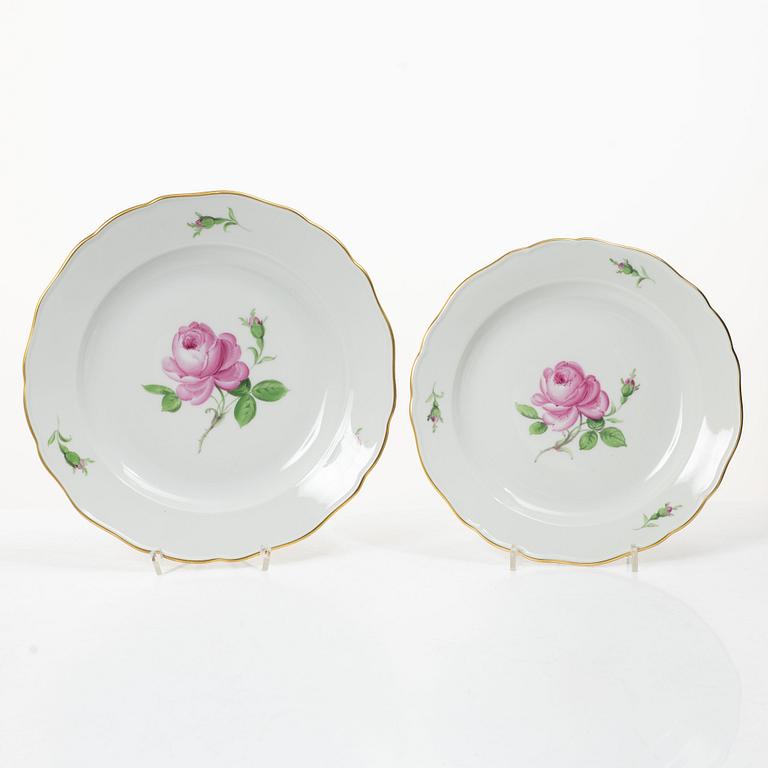 Meissen, A 55 piece "Meissen Rose" (Rote rose/Meissener rose) porcelain dinner service, 20th century.