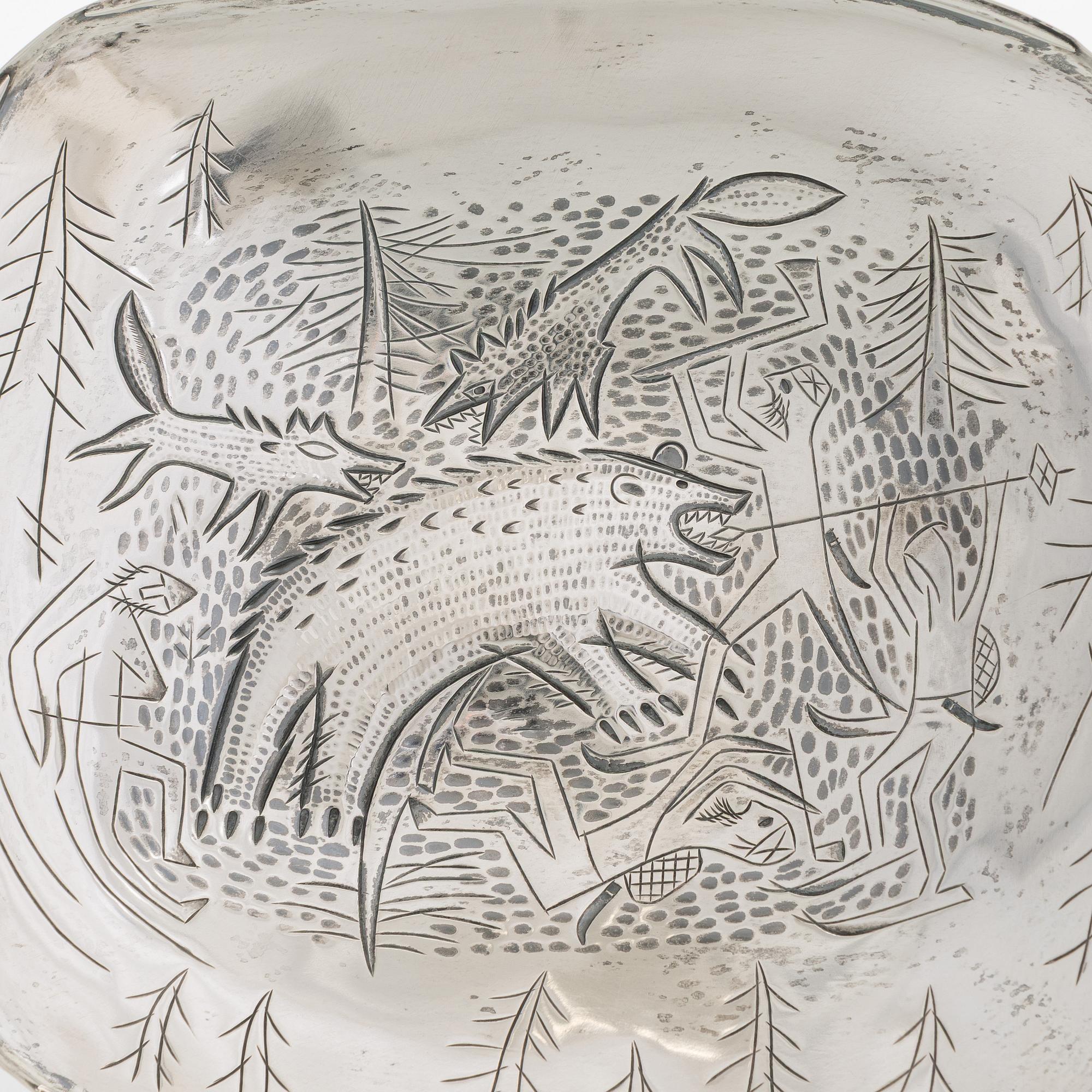 Tapio Wirkkala, A 'Bear hunting' silver dish, Tillander, Helsinki 1953.