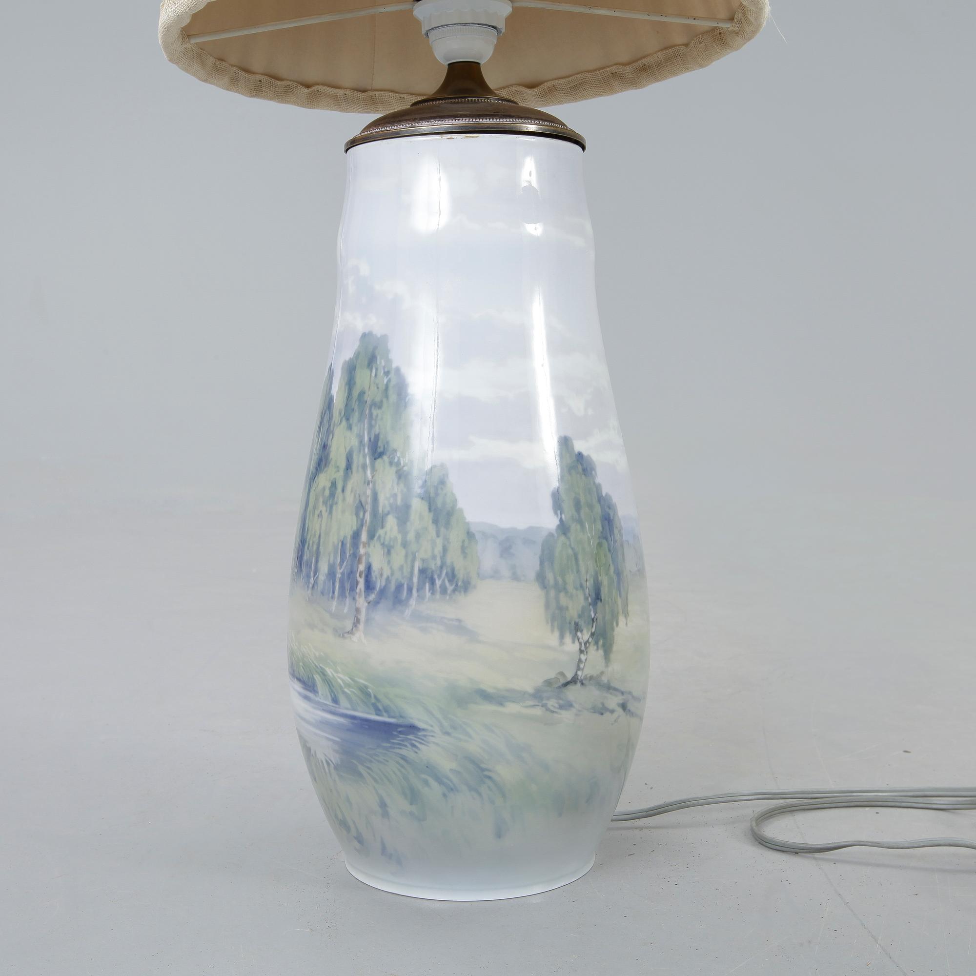BORDSLAMPA, porslin, Bing & Gröndahl, märkt A.S undertill.