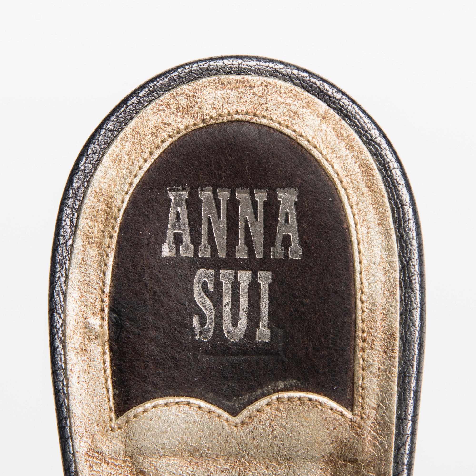 SKOR, Anna Sui.