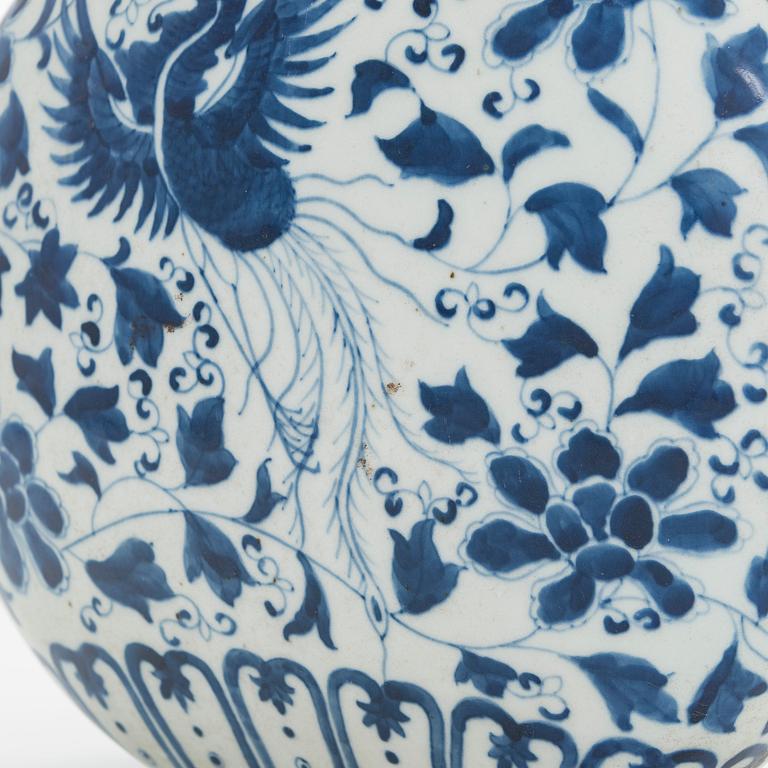 A blue and white flattened pilgrim vase, China, 20th century.