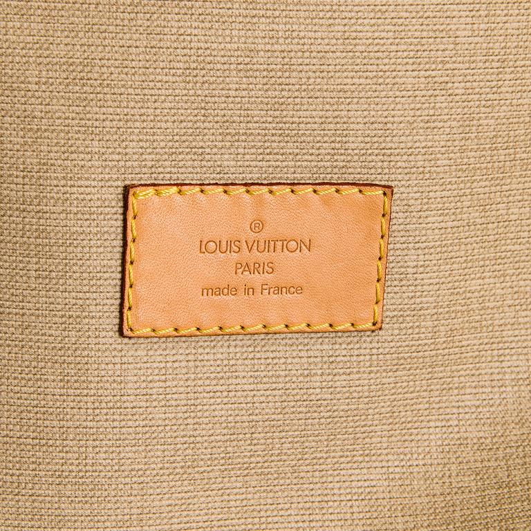 Louis Vuitton, a monogram 'Sirius 50' Bag.