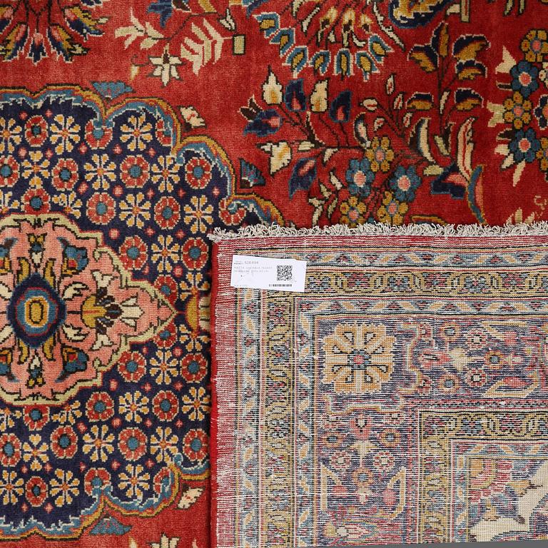 MATTA, orientalisk, modern tillverkning. Ca 218 x 334 cm.