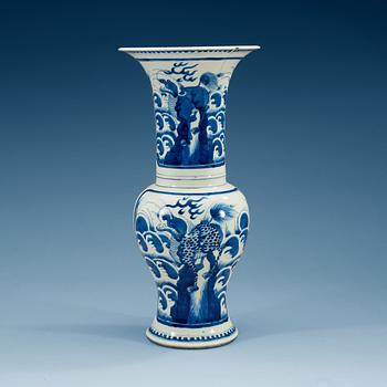 1692. A blue and white vase, Qing dynasty, Kangxi (1662-1722).