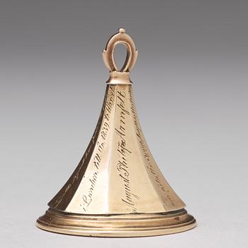 SIGILL, sk pitschaft, för friherreliga ätten Armfelt, guld med skuren karneol, ostämplad, daterat 1791.