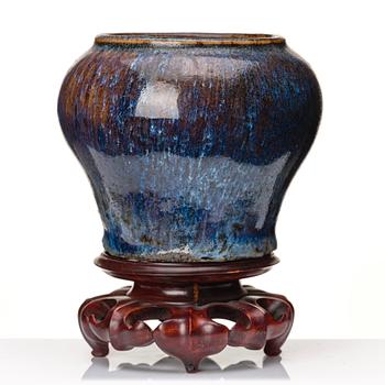 A jun glazed jar, Song/Yuan dynasty.