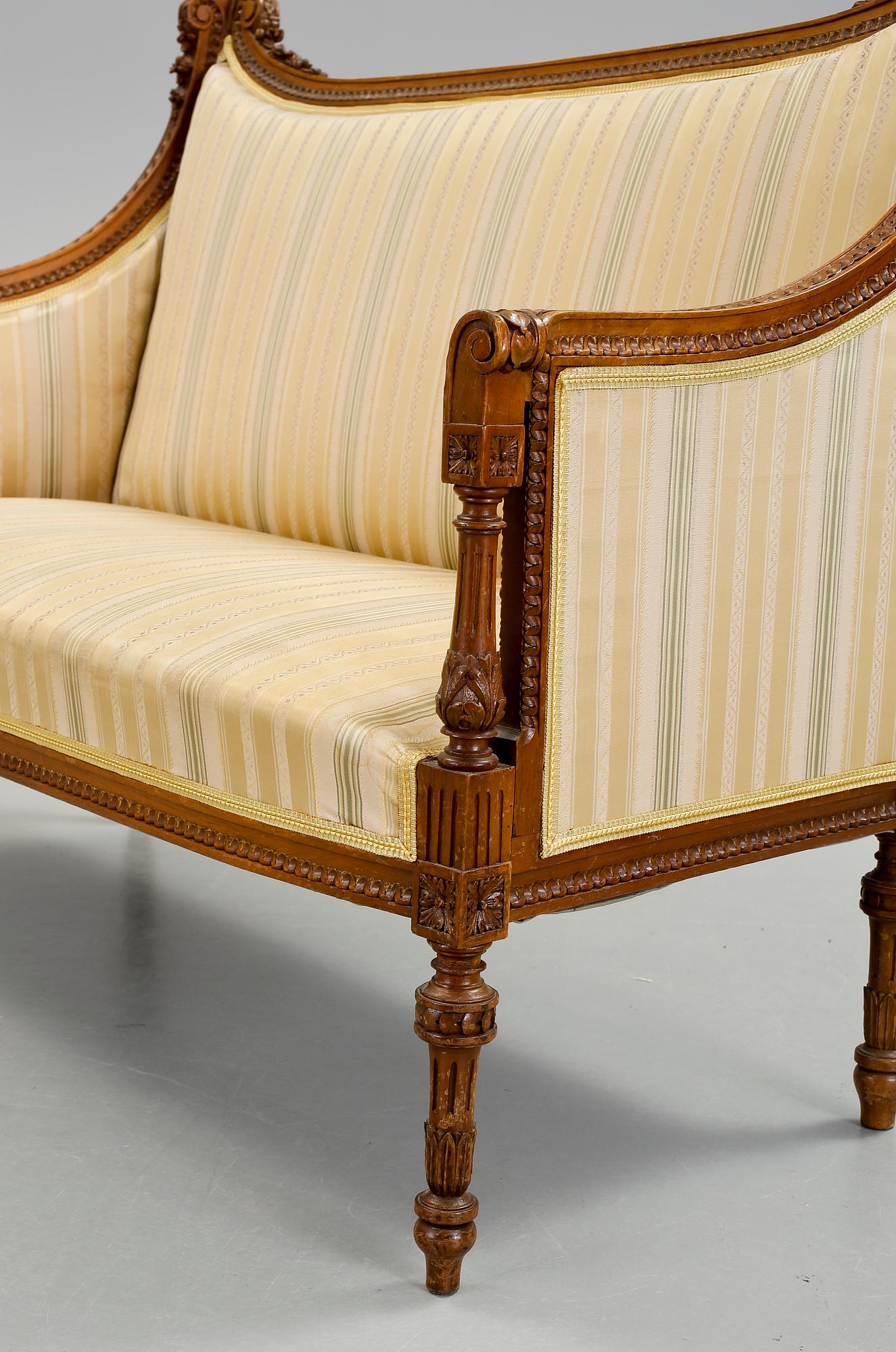 SOFFA, Louis XVI-stil, 1800-talets slut.