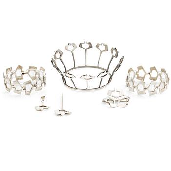 629. PA Lundahl-Terrs, a crown, two bracelets, a brooch, a earring, and a pendant, silver, Stockholm and Växjö, among others 1961.