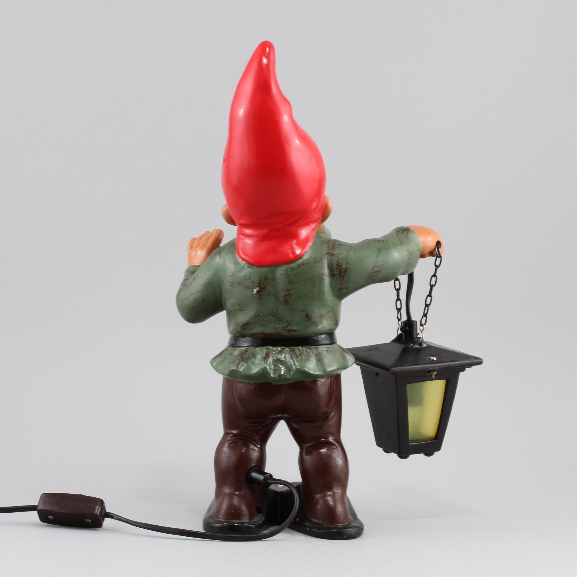 TOMTE med LYKTA, lergods, Heissner, 1900-talets andra hälft.