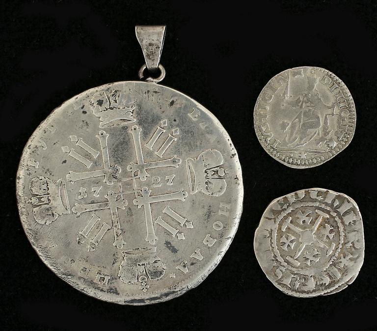 SILVERMYNT, 3 st, Frankrike, Republiken Venedig, Ryssland, 1100-1700-tal. Tot ca 30 gram.
