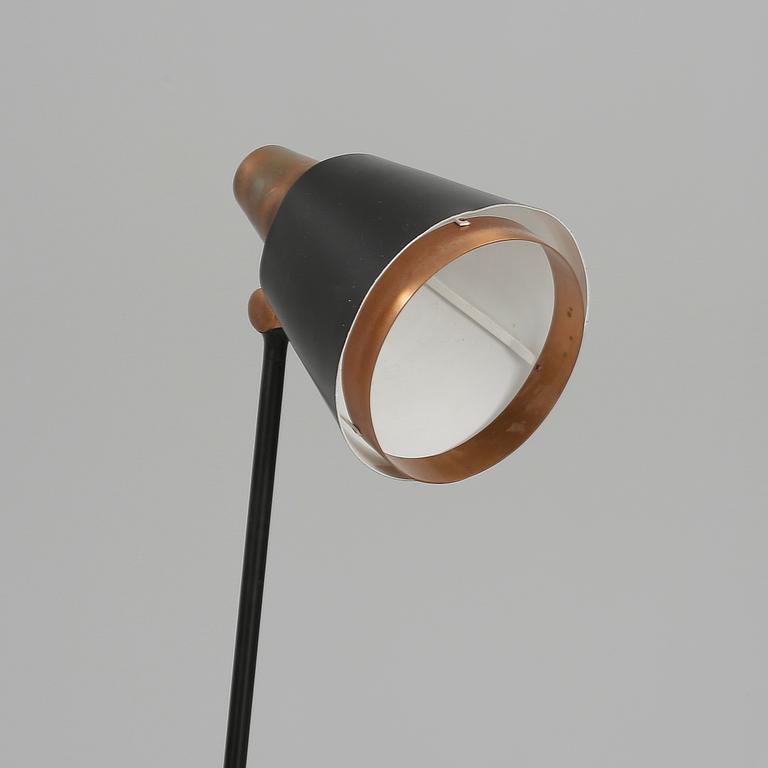 GOLVLAMPA, 1900-talets tredje kvartal.