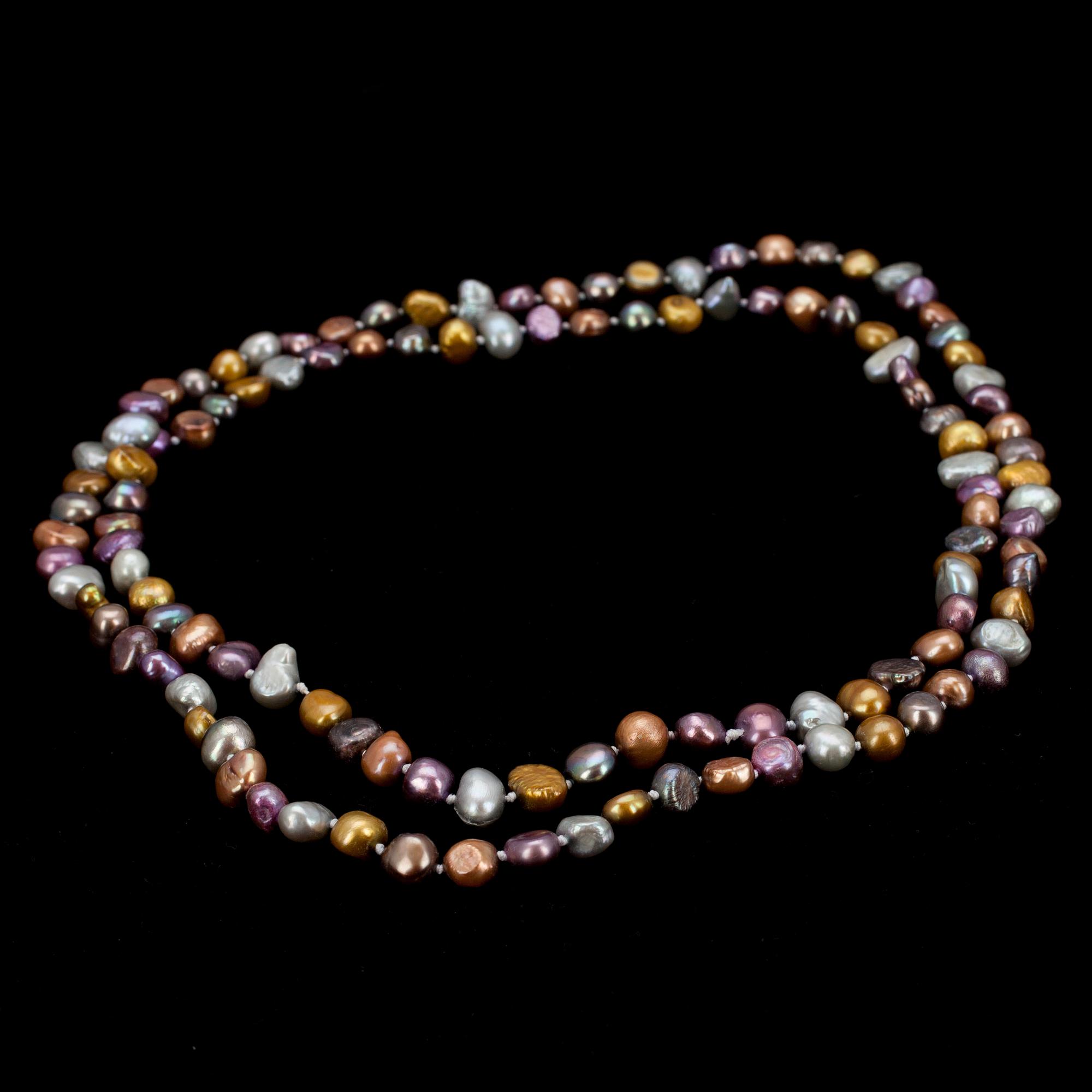 HALSBAND, olika färgade odlade pärlor, nyproduktion.