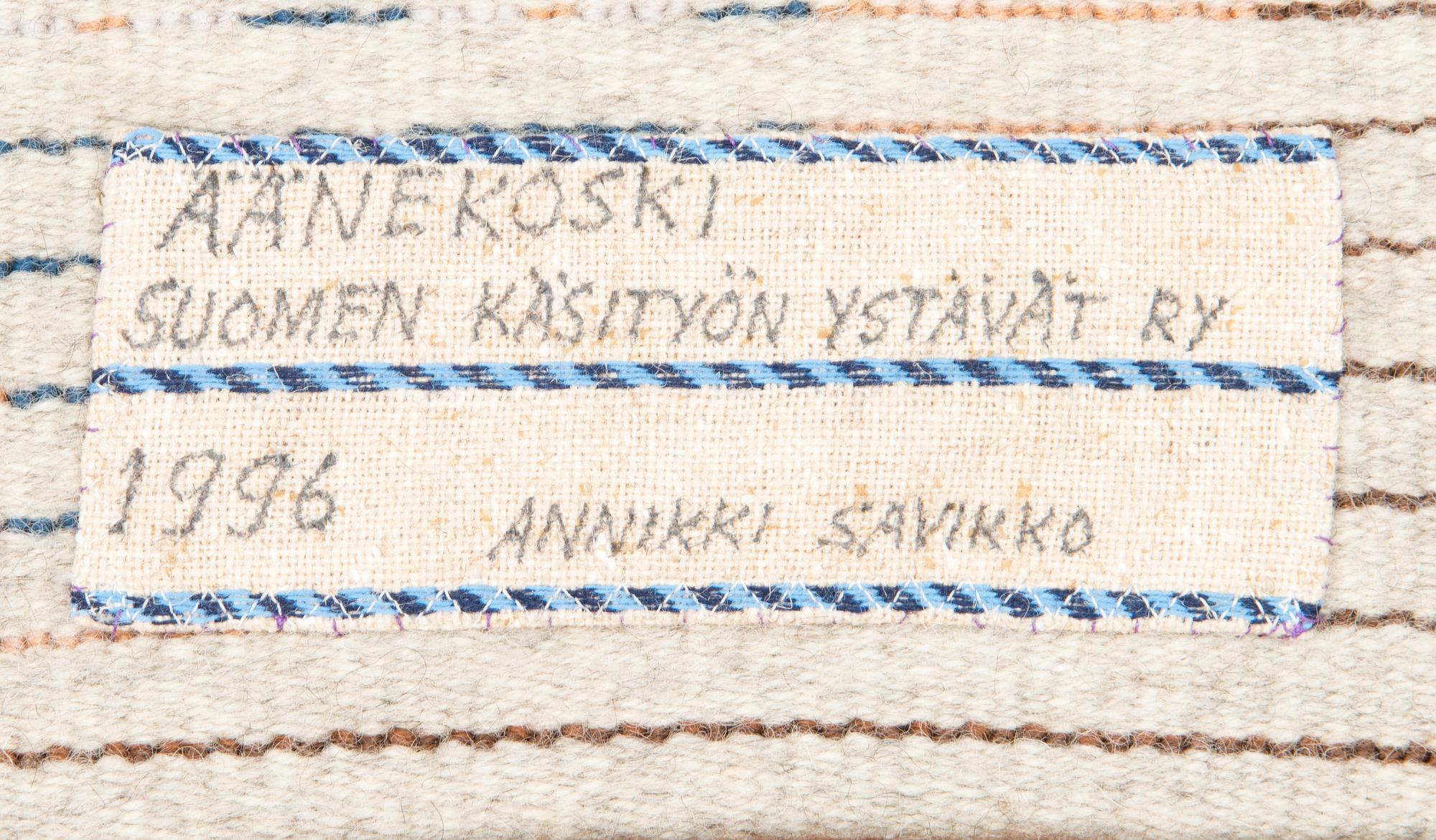 A Finnish long pile rug model Friends of Finnish Handicraft. Circa 160x125 cm.