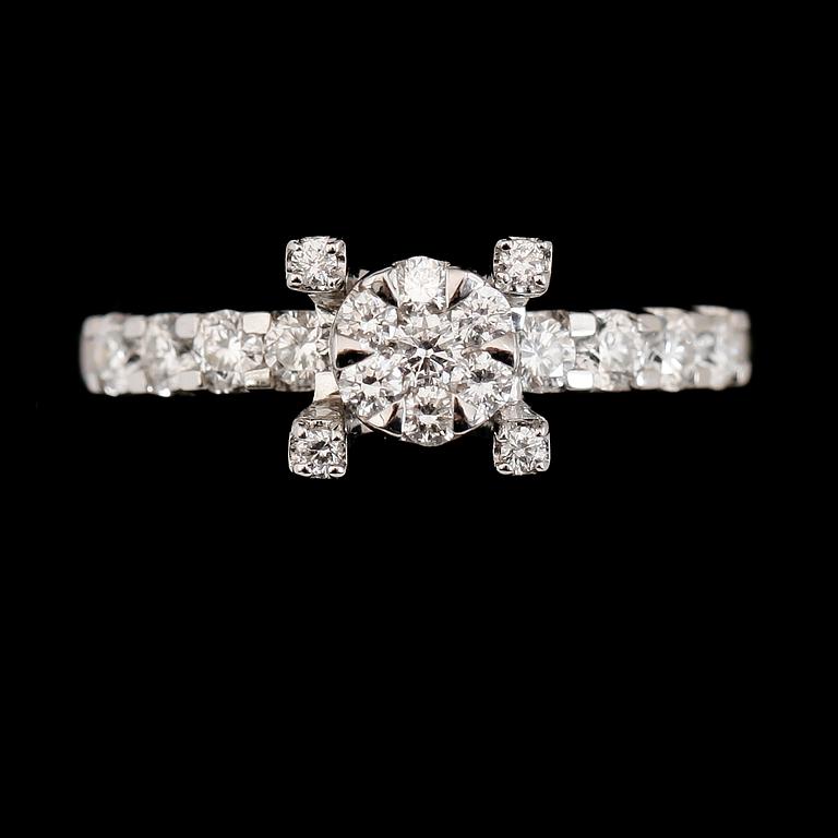 RING, 18K vitguld, briljantslipade diamanter. Vikt ca 3 g.