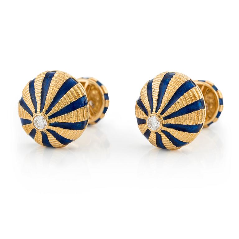 A pair of Tiffany & Co Schlumberger "Taj Mahal" cufflinks.